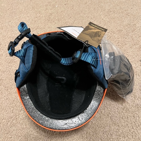 Retrospec Traverse H1 Snow Helmet and Outdoor Master Ski Goggles - Picture 5 of 11